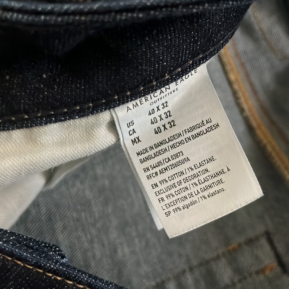 American Eagle dark blue jeans - Picture 3 of 4